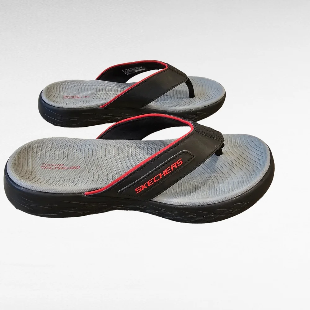 Skechers On The Go Black and Red Kids Sandals Size 4